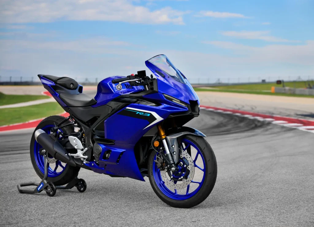 Yamaha R3